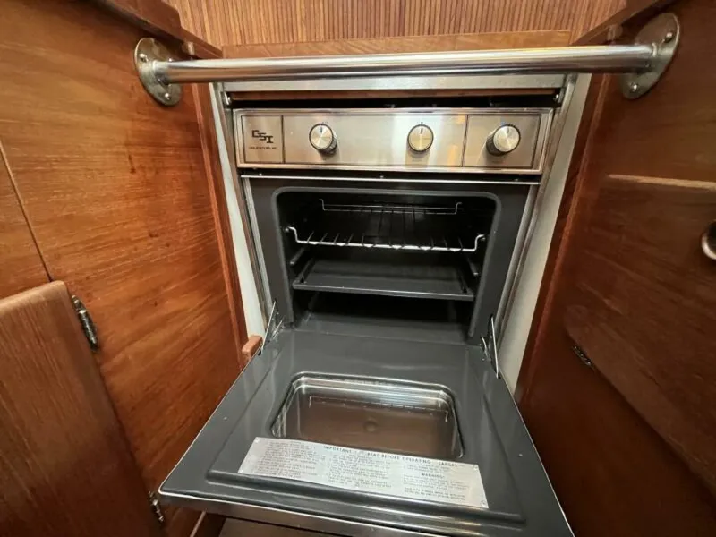 Slide: The Image of Sabre 34 MkII 1988 - 11
