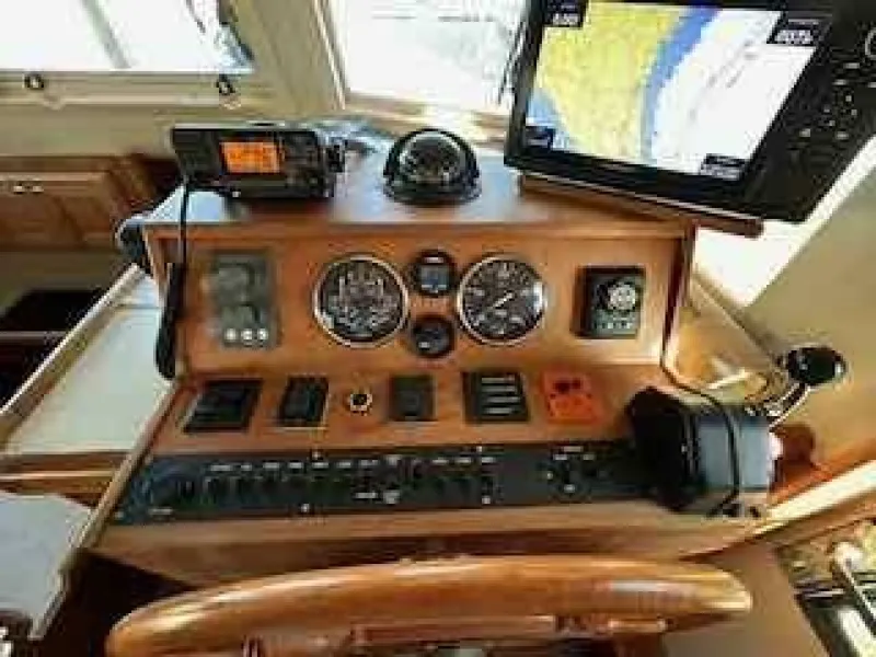 Slide: The Image of Mainship 2005 - 20