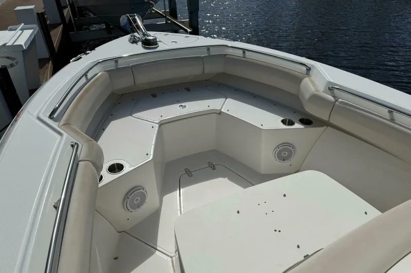 Slide: The Image of Boston Whaler 250 Outrage 2018 - 9