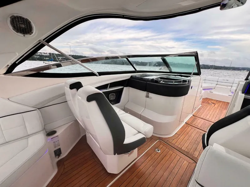 Slide: The Image of Sea Ray SLX 350 2014 - 11