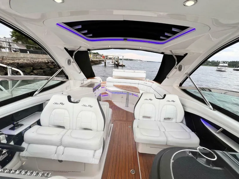 Slide: The Image of Sea Ray SLX 350 2014 - 13