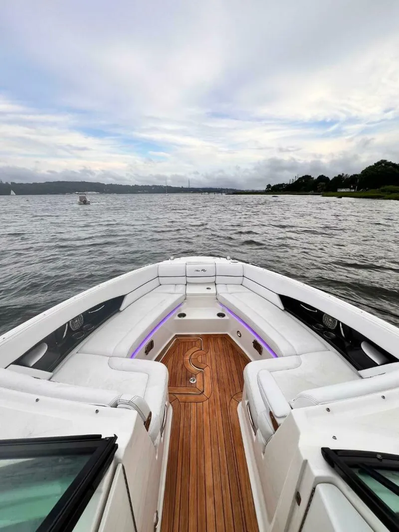 Slide: The Image of Sea Ray SLX 350 2014 - 15
