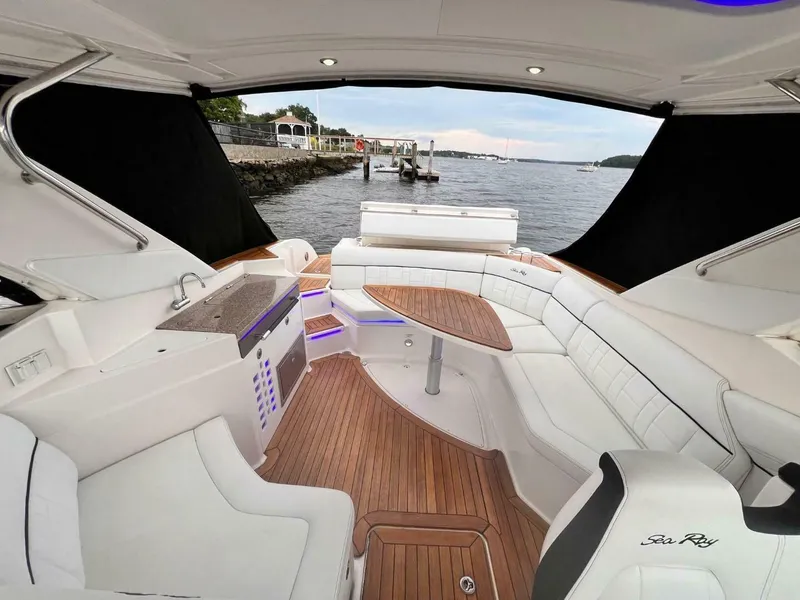 Slide: The Image of Sea Ray SLX 350 2014 - 7
