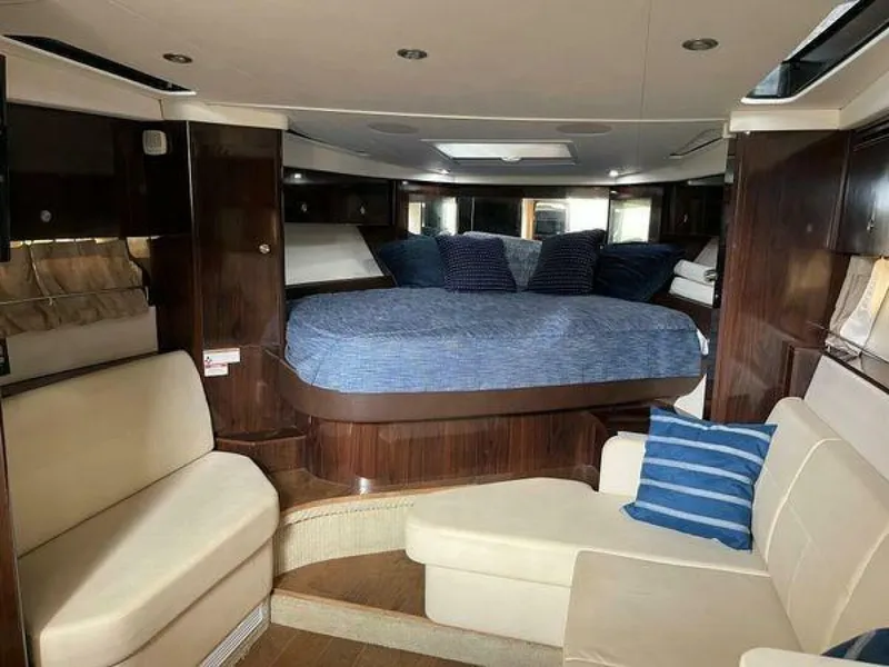 Slide: The Image of Sea Ray Sundancer 350 2017 - 12