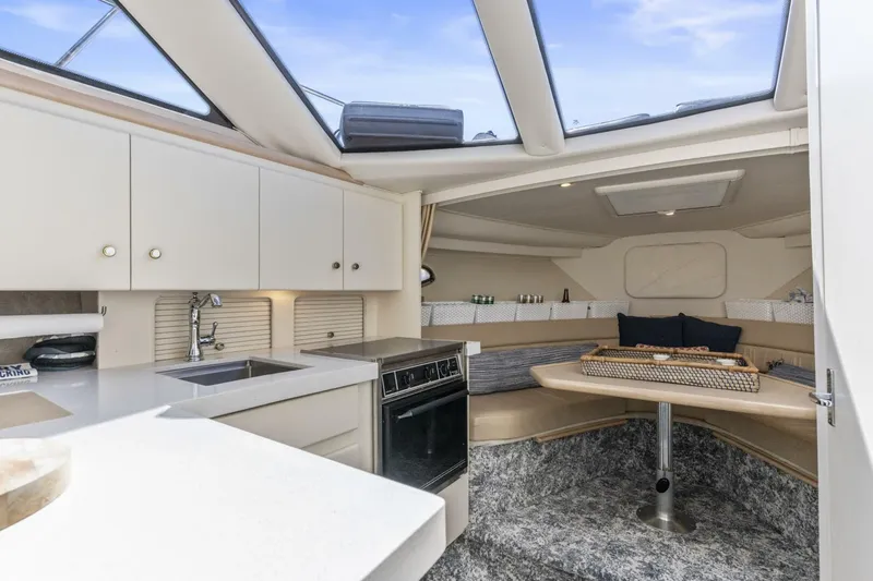 Slide: The Image of Carver Yachts 326 Aft Cabin Motor Yacht 2000 - 10