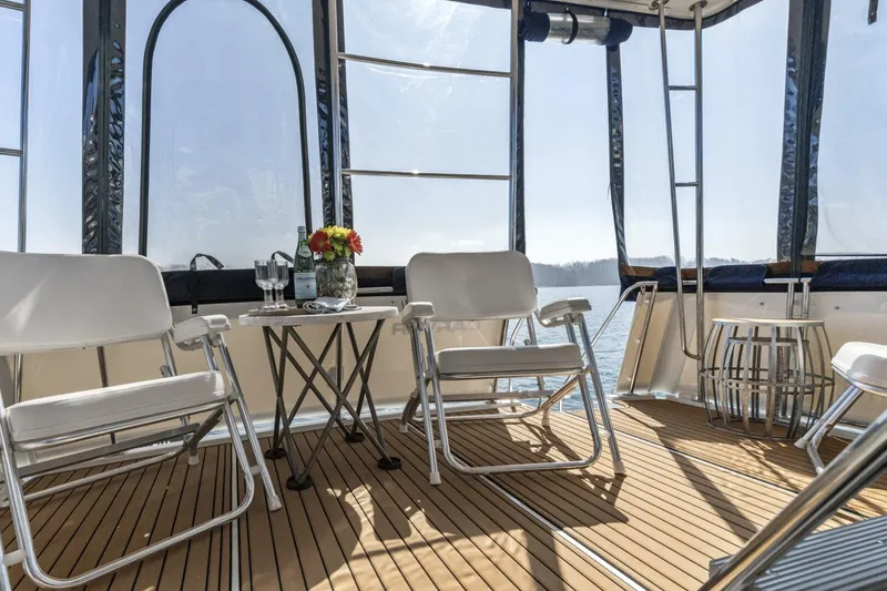 Slide: The Image of Carver Yachts 326 Aft Cabin Motor Yacht 2000 - 21