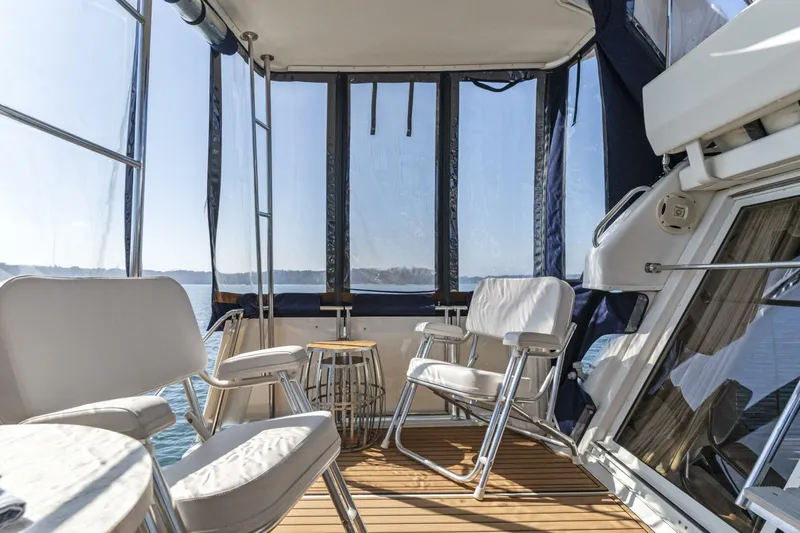 Slide: The Image of Carver Yachts 326 Aft Cabin Motor Yacht 2000 - 22