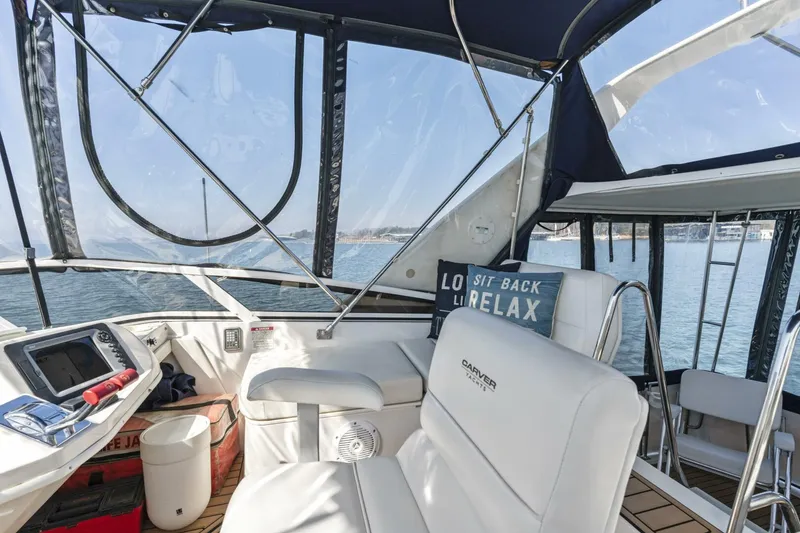 Slide: The Image of Carver Yachts 326 Aft Cabin Motor Yacht 2000 - 27