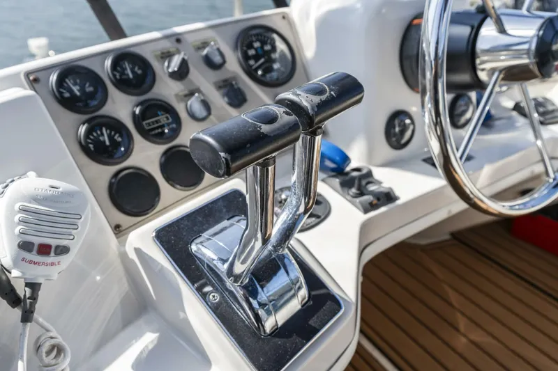 Slide: The Image of Carver Yachts 326 Aft Cabin Motor Yacht 2000 - 30