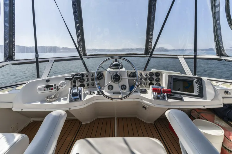 Slide: The Image of Carver Yachts 326 Aft Cabin Motor Yacht 2000 - 31