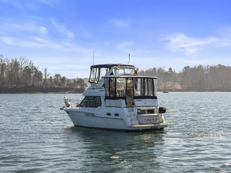 Slide: The Image of Carver Yachts 326 Aft Cabin Motor Yacht 2000 - 4