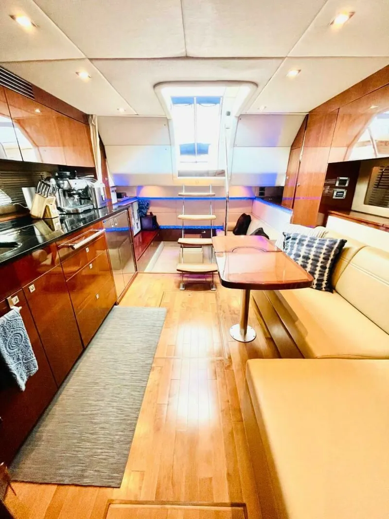 Slide: The Image of Sea Ray 450 Sundancer 2010 - 21