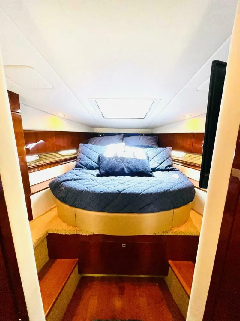 Slide: The Image of Sea Ray 450 Sundancer 2010 - 24