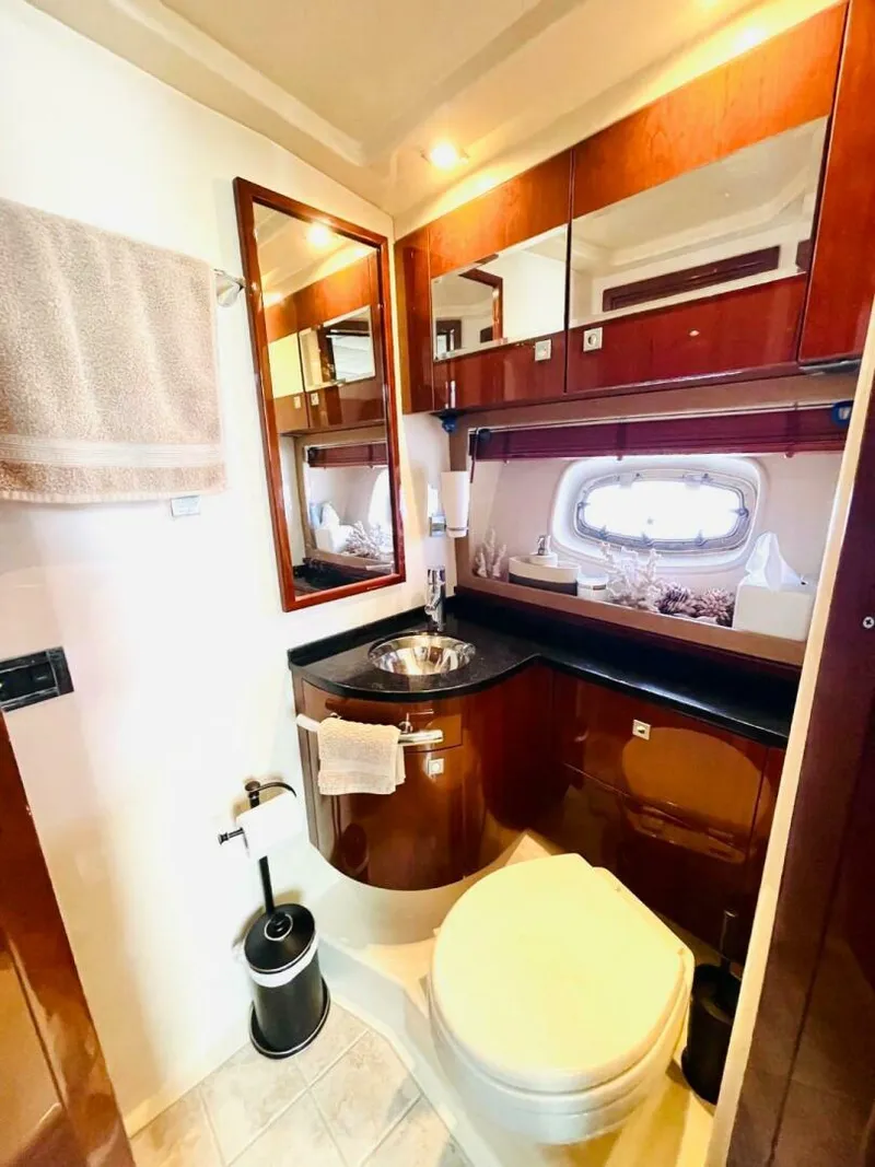 Slide: The Image of Sea Ray 450 Sundancer 2010 - 27