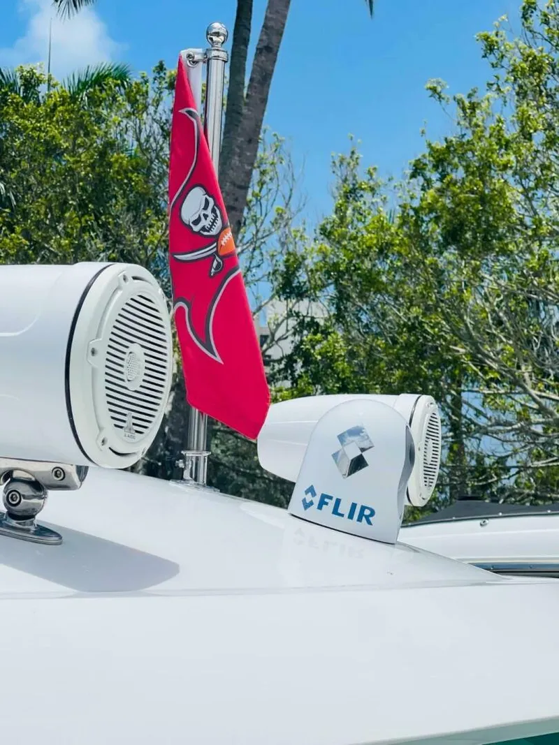 Slide: The Image of Sea Ray 450 Sundancer 2010 - 35