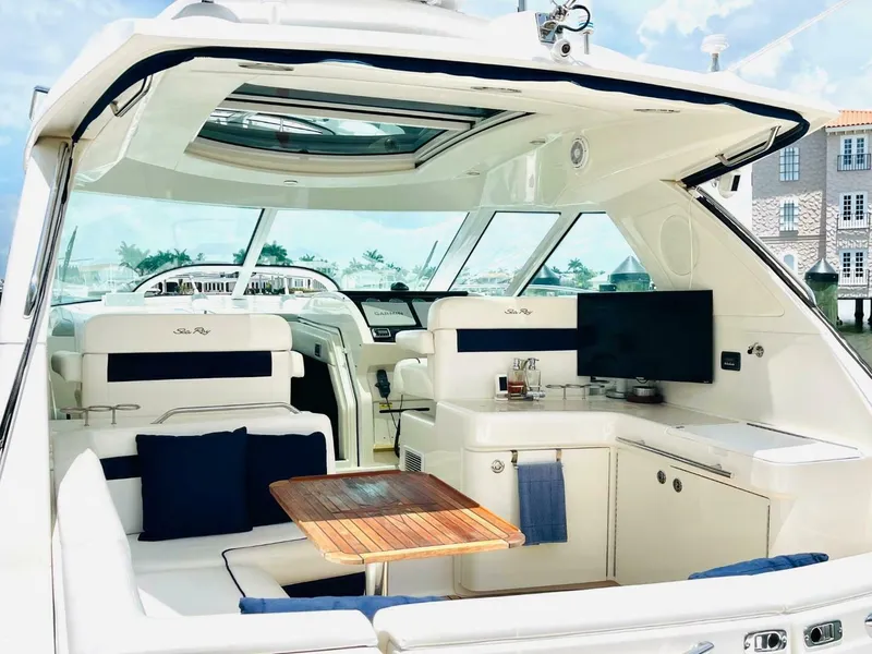Slide: The Image of Sea Ray 450 Sundancer 2010 - 6