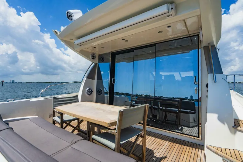Slide: The Image of Prestige 500S 2018 - 11