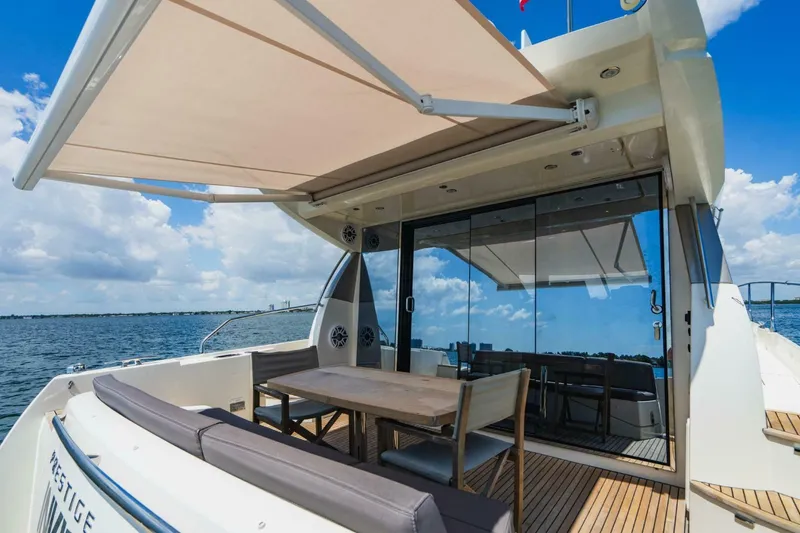 Slide: The Image of Prestige 500S 2018 - 15