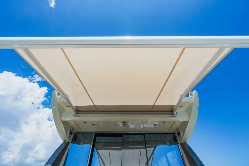 Slide: The Image of Prestige 500S 2018 - 16