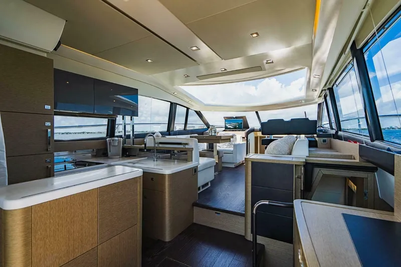 Slide: The Image of Prestige 500S 2018 - 25