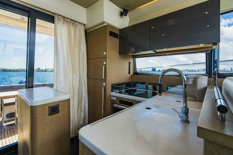 Slide: The Image of Prestige 500S 2018 - 32