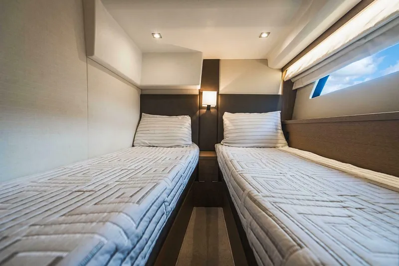 Slide: The Image of Prestige 500S 2018 - 55