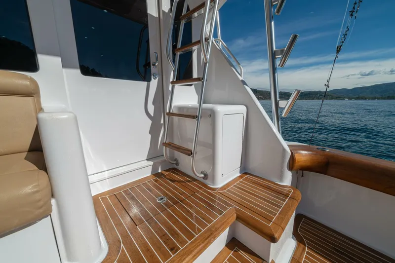 Slide: The Image of Viking 56 Convertible 2006 - 21