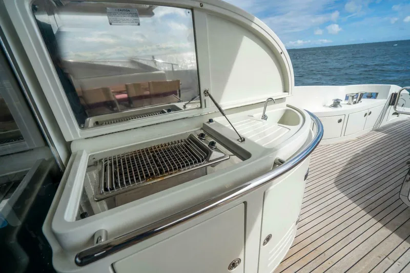 Slide: The Image of Azimut 68S 2007 - 11