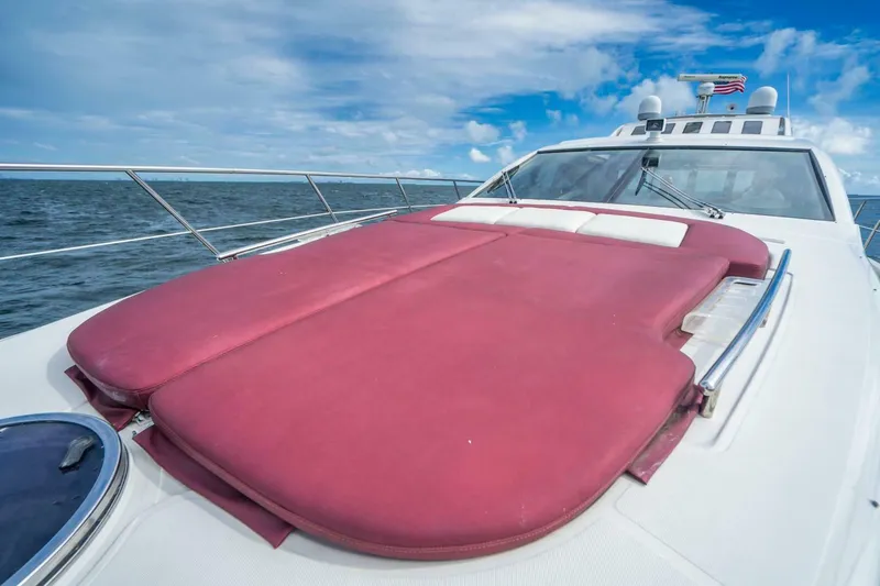 Slide: The Image of Azimut 68S 2007 - 16