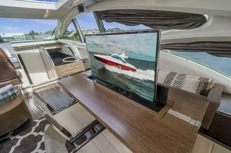 Slide: The Image of Azimut 68S 2007 - 19