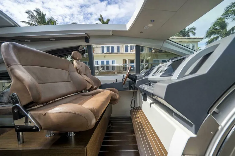 Slide: The Image of Azimut 68S 2007 - 22