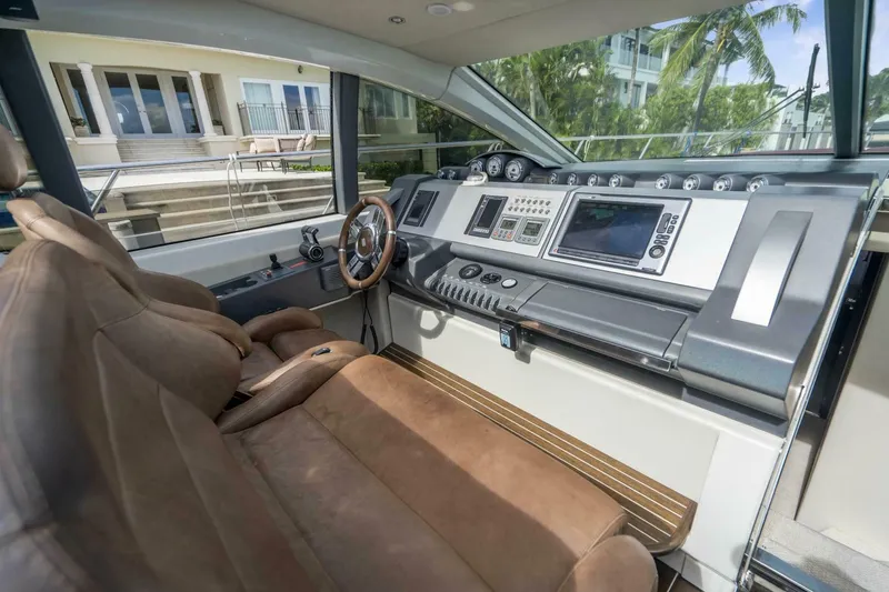 Slide: The Image of Azimut 68S 2007 - 23