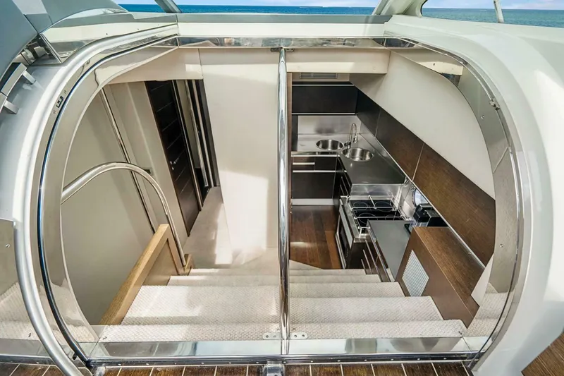 Slide: The Image of Azimut 68S 2007 - 30