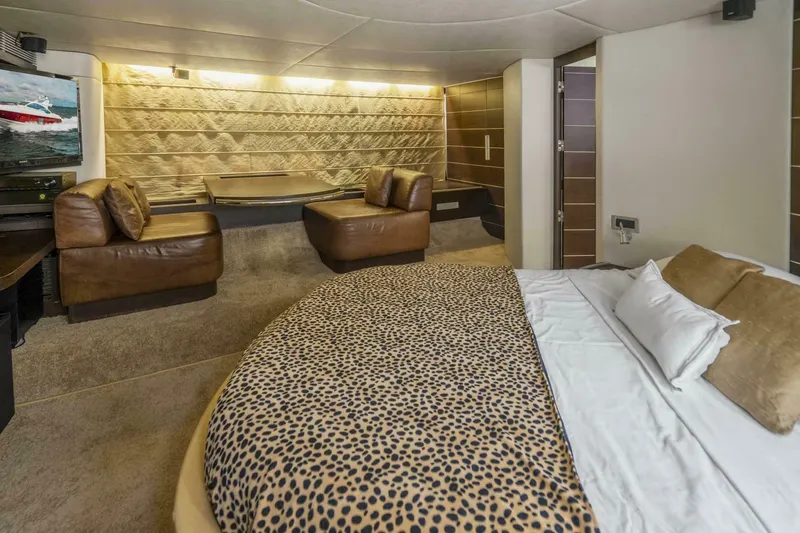 Slide: The Image of Azimut 68S 2007 - 40