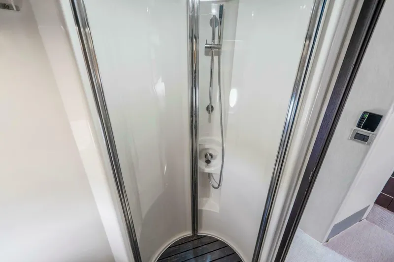 Slide: The Image of Azimut 68S 2007 - 47