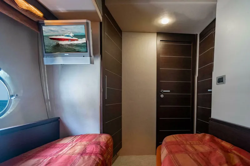 Slide: The Image of Azimut 68S 2007 - 50