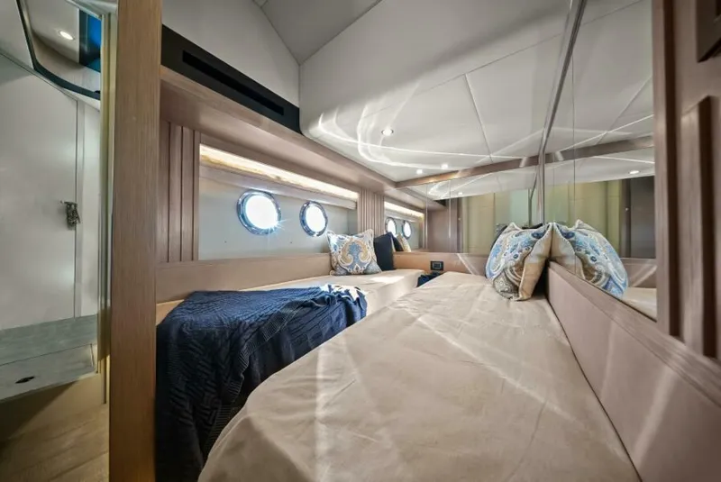 Slide: The Image of Absolute Navetta 53 2025 - 25