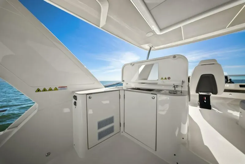 Slide: The Image of Absolute Navetta 53 2025 - 35