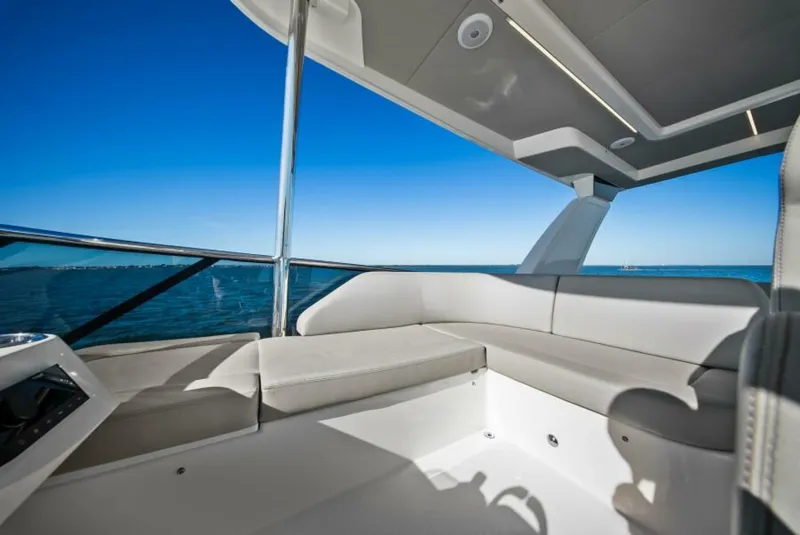 Slide: The Image of Absolute Navetta 53 2025 - 37