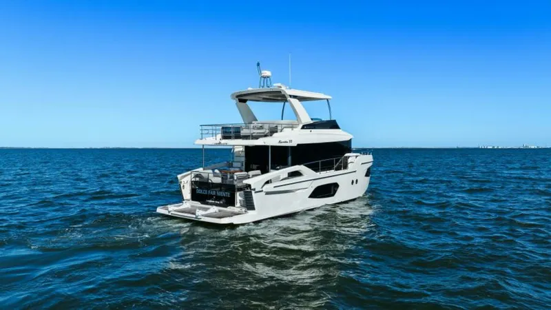 Slide: The Image of Absolute Navetta 53 2025 - 52