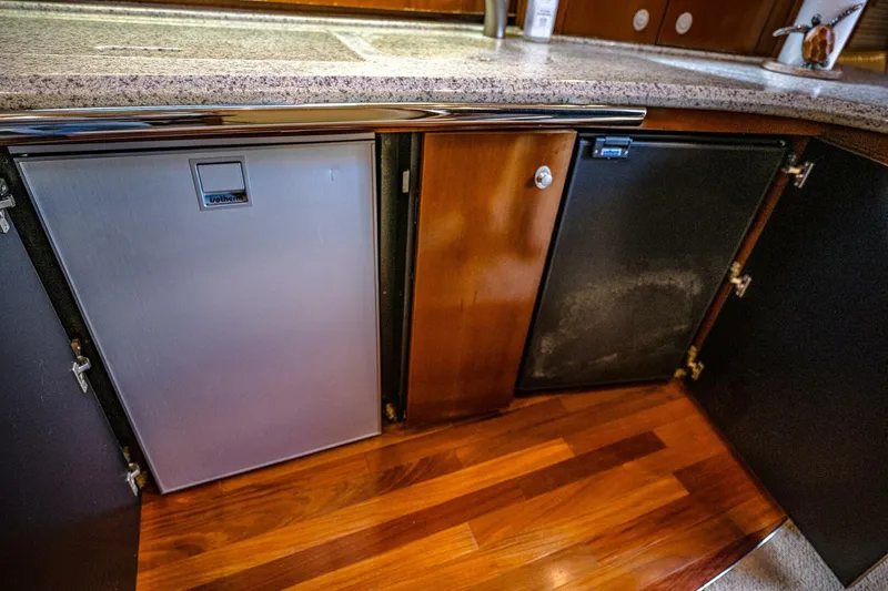 Slide: The Image of Sea Ray 500 Sundancer 2005 - 33