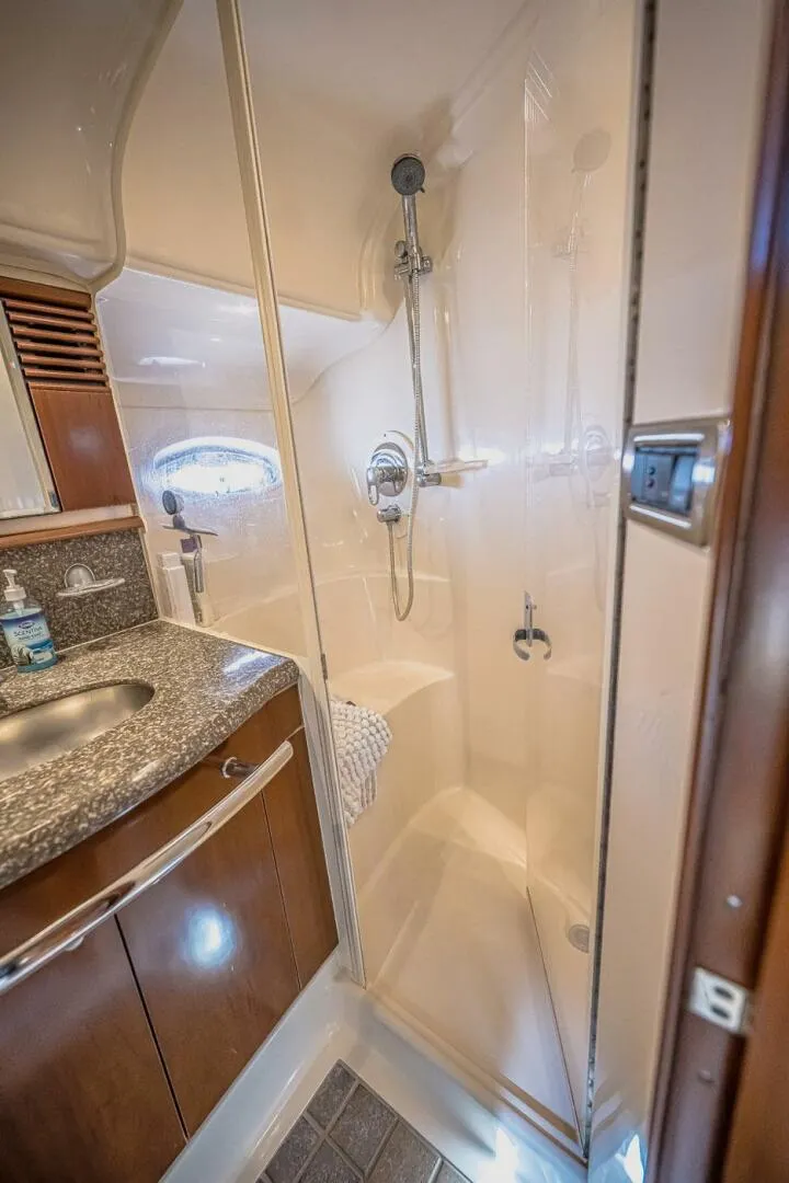 Slide: The Image of Sea Ray 500 Sundancer 2005 - 39