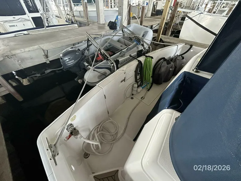Slide: The Image of Mainship 430 2004 - 31