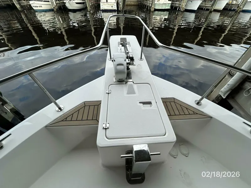 Slide: The Image of Mainship 430 2004 - 4