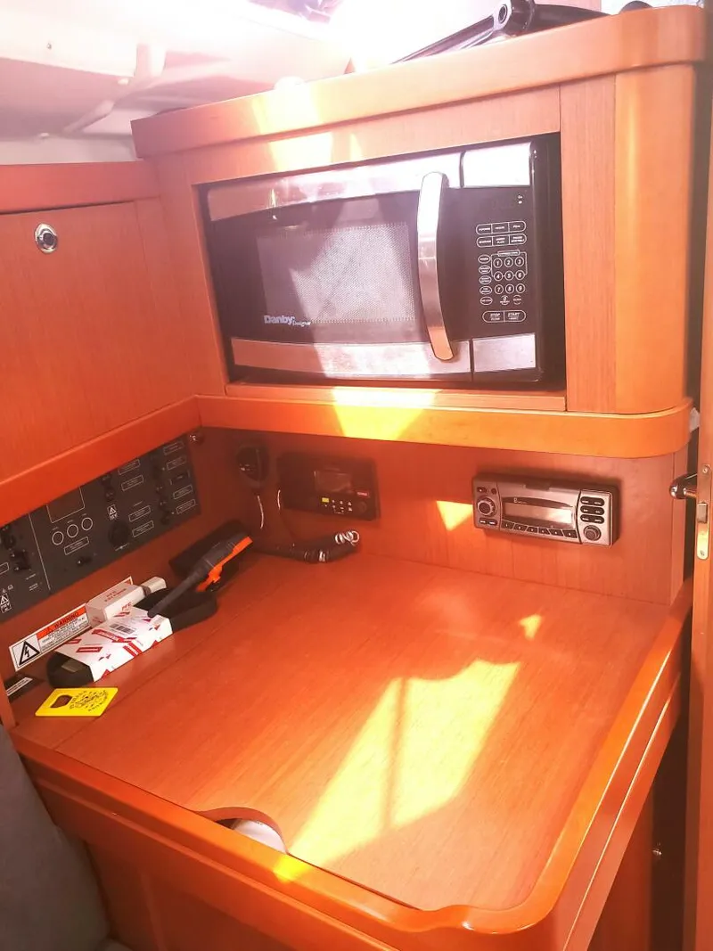 Slide: The Image of Beneteau Oceanis 2015 - 22