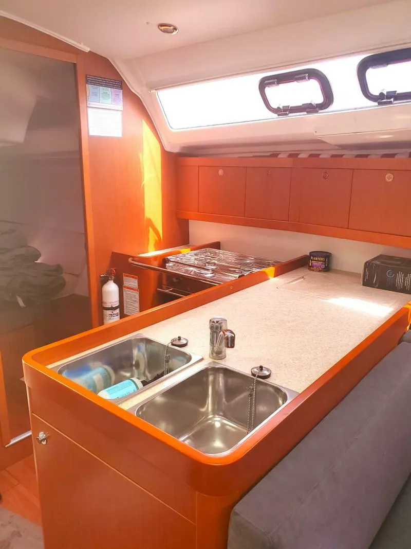 Slide: The Image of Beneteau Oceanis 2015 - 23