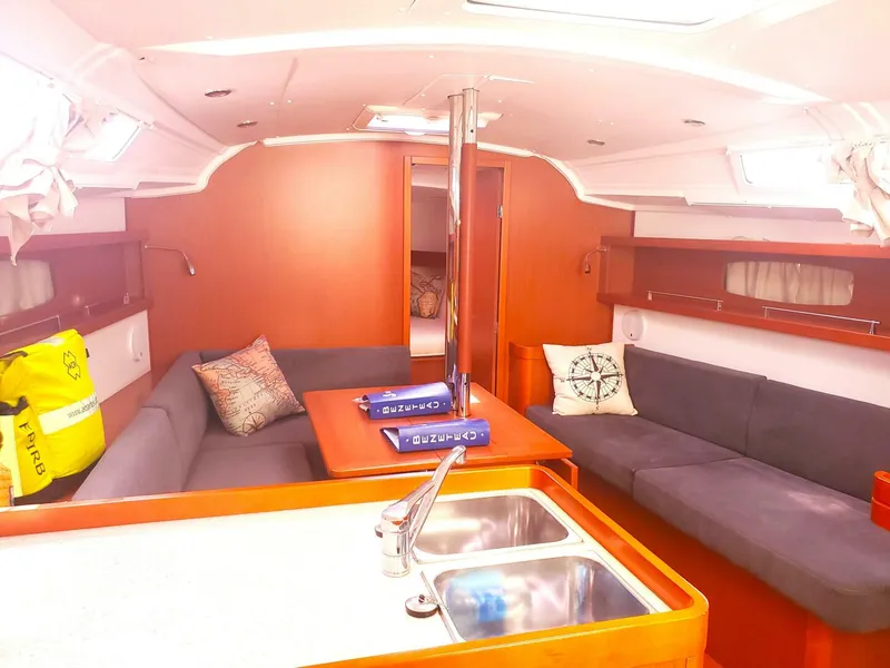 Slide: The Image of Beneteau Oceanis 2015 - 25