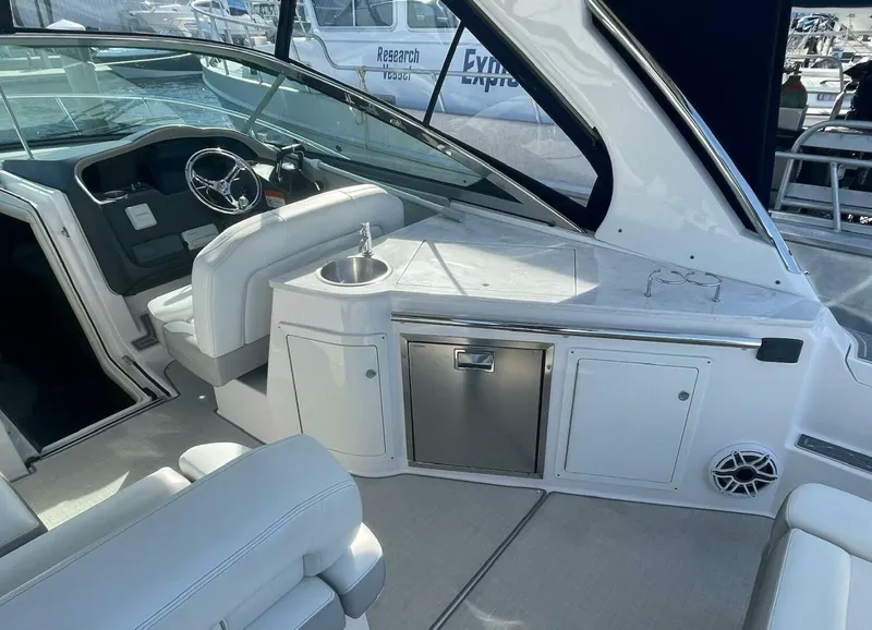 Slide: The Image of Regal 33 XO 2021 - 11