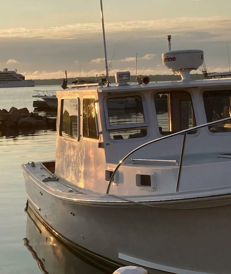 Slide: The Image of Seaworthy Downeast 28 2000 - 3