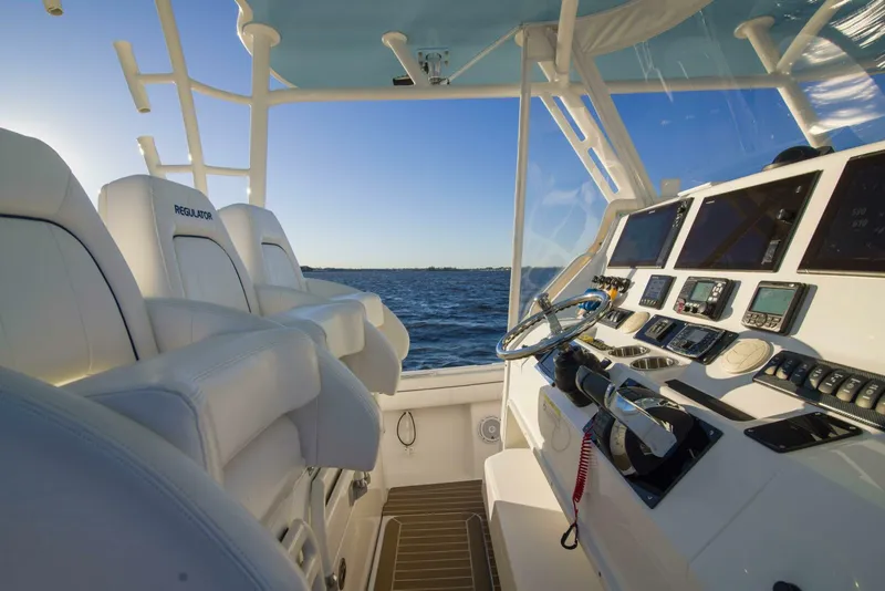 Slide: The Image of Regulator Marine 41 Center Console 2016 - 2